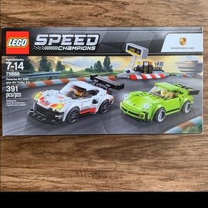 SOLD—-LEGO Speed Champions Porsche 911 Set